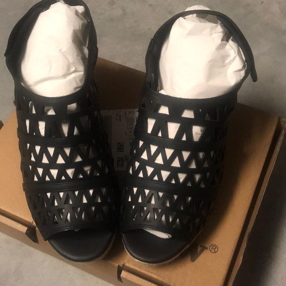 Comfortview sandals